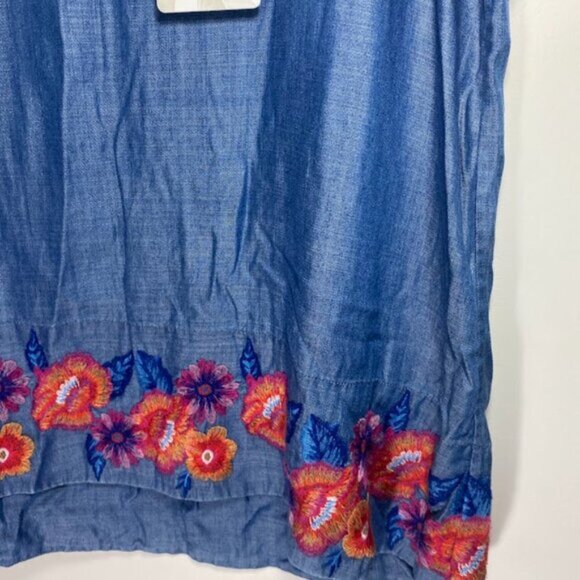 Tommy Bahama Frieda Floral Embroidered Shell Top - Picture 3 of 4